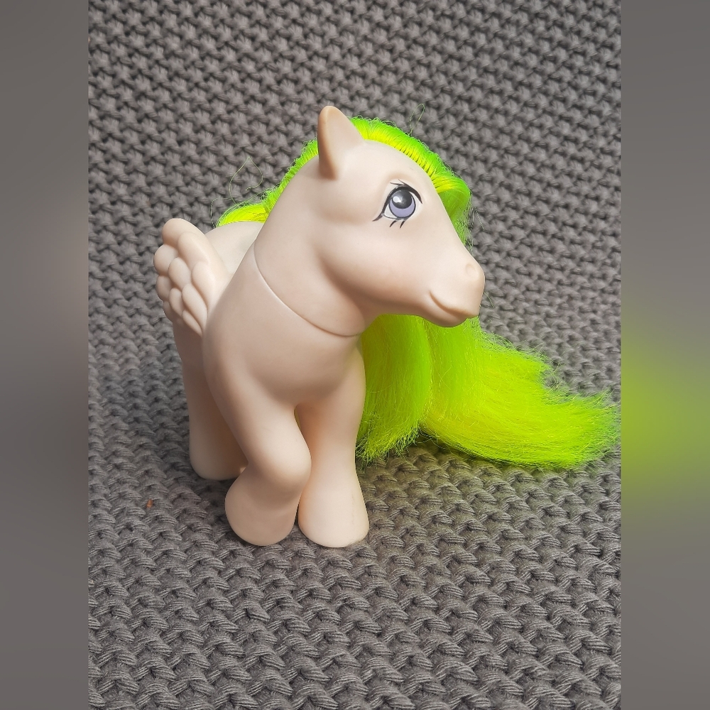 Vintage 1984 My Little Pony MLP Surprise Pegasus Pony Purple Balloons